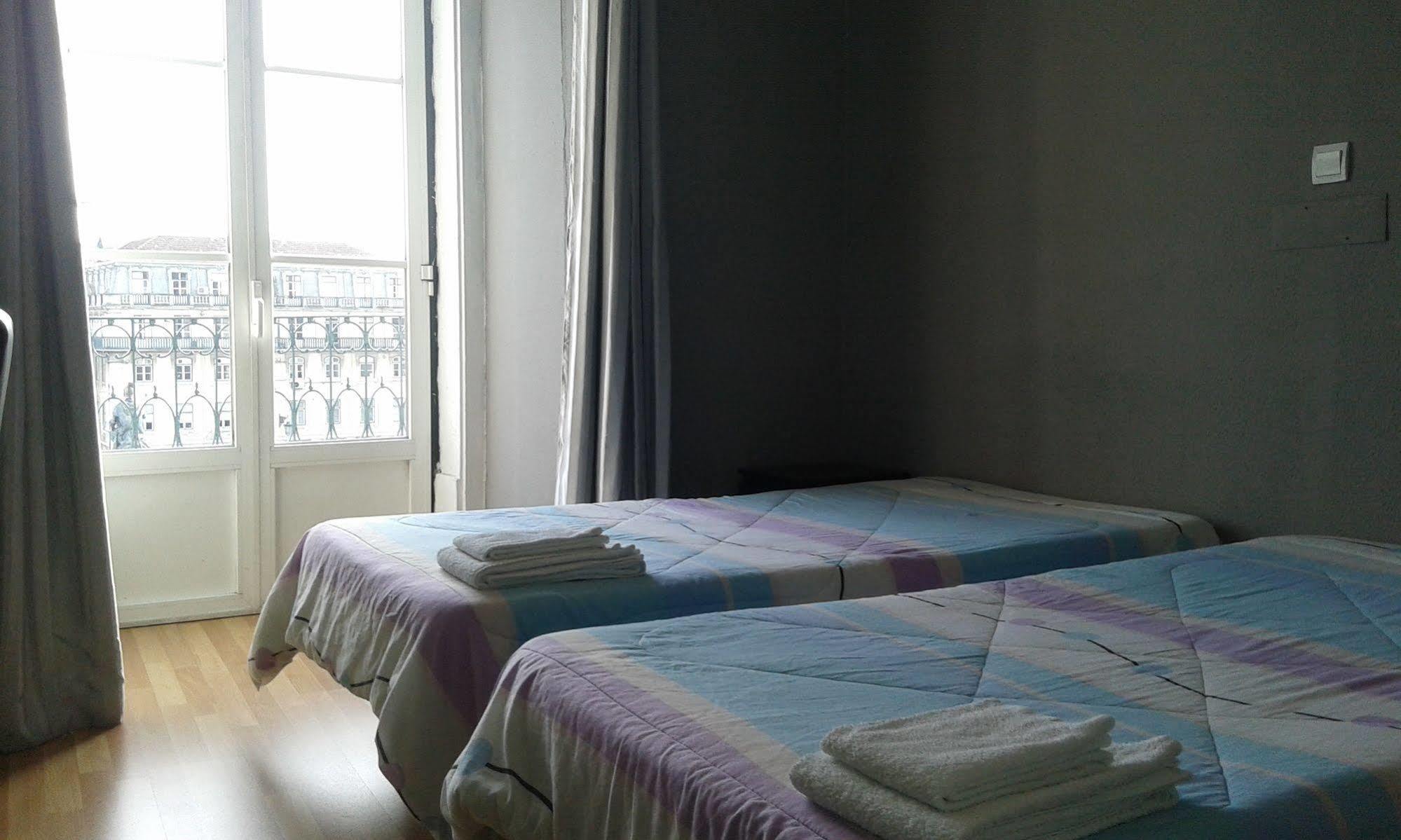 Pensao Beira Minho Hotel ลิสบอน ภายนอก รูปภาพ